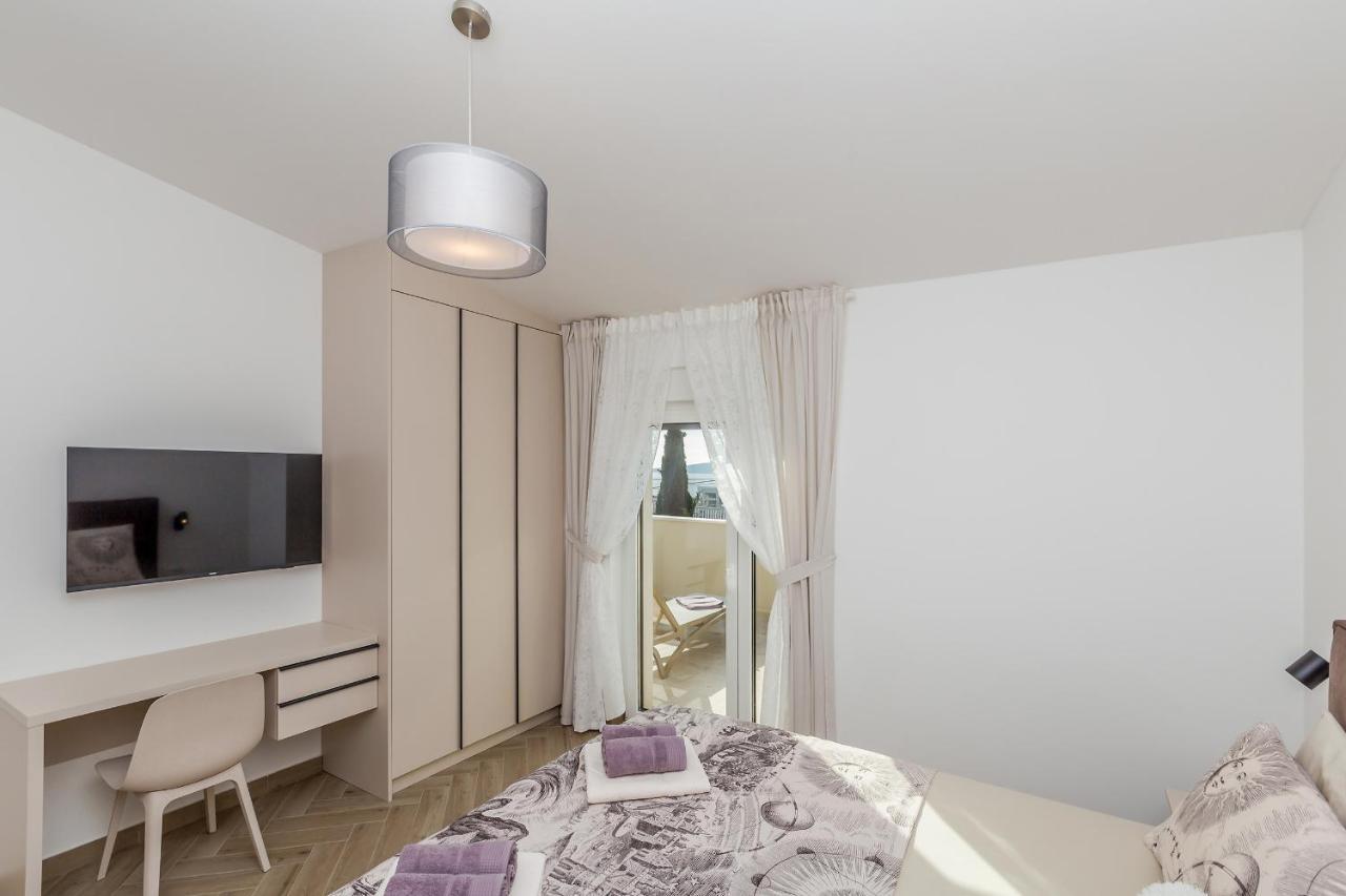 Holiday House Villa Andro Pinezići Kültér fotó