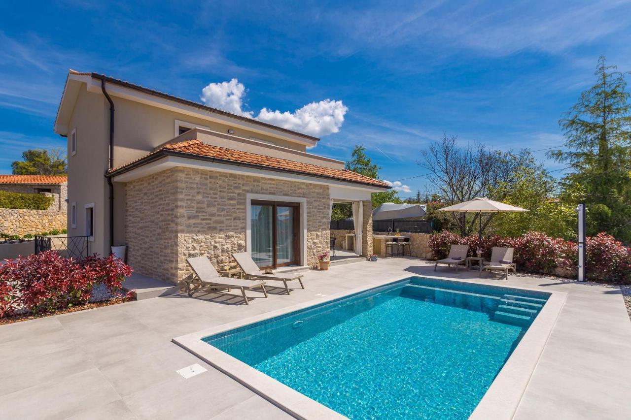 Holiday House Villa Andro Pinezići Kültér fotó