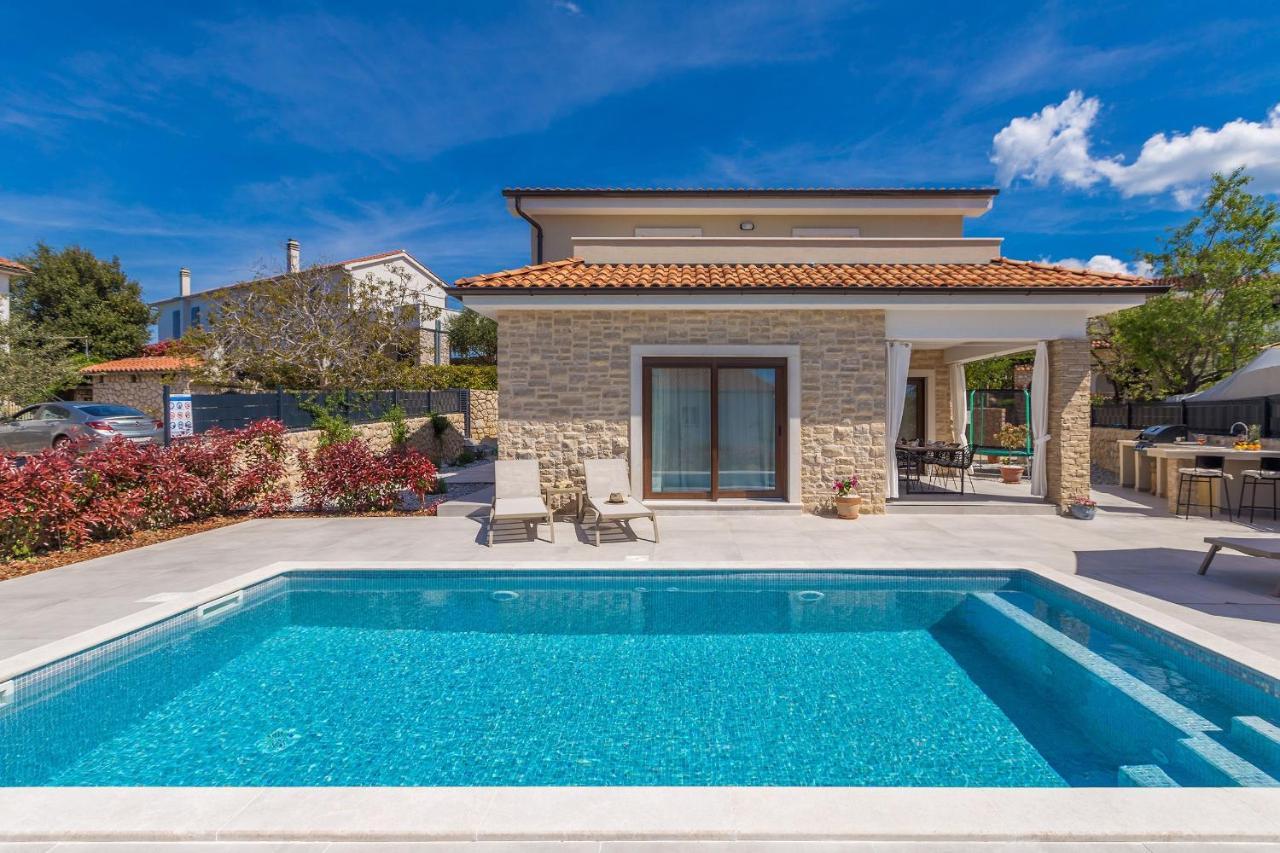 Holiday House Villa Andro Pinezići Kültér fotó
