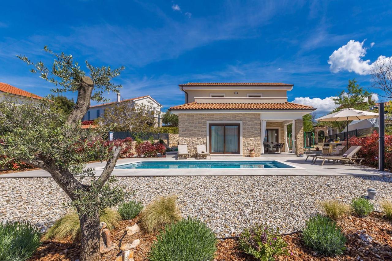 Holiday House Villa Andro Pinezići Kültér fotó