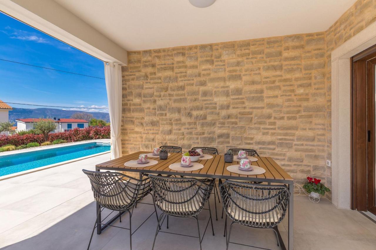 Holiday House Villa Andro Pinezići Kültér fotó
